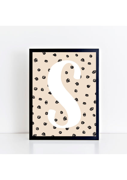Spotty Initial Print - natural
