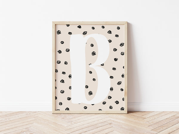 Spotty Initial Print - natural